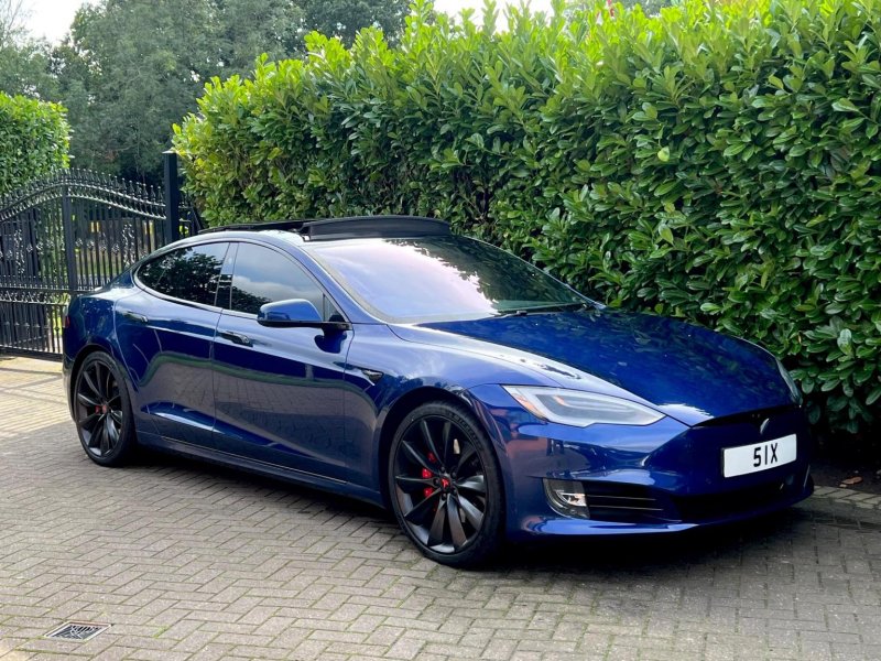 TESLA MODEL S
